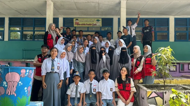 Mahasiswa KKN PK Unhas Posko Desa Teppo Dorong Budaya Hidup Bersih