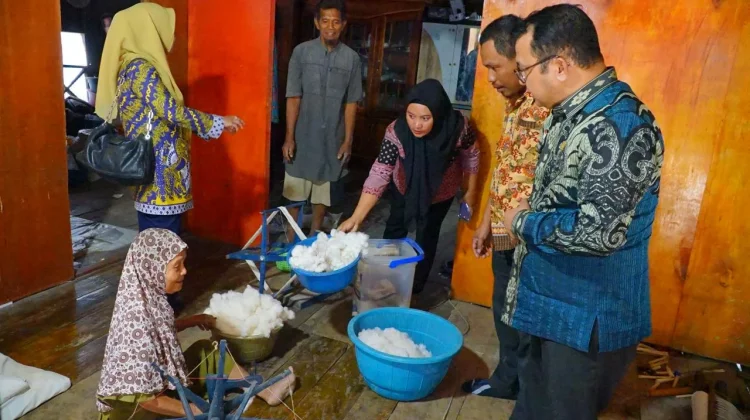 Percepat Perlindungan Tenun Tope, Kemenkum Sulsel Dampingi Penyusunan Dokumen IG