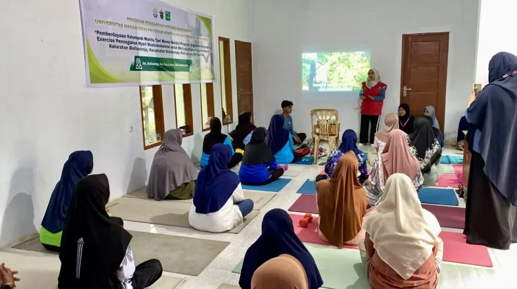 Tim Fisioterapi Unhas Makassar, Latih Fisik Kelompok Wanita Tani di Bulukumba