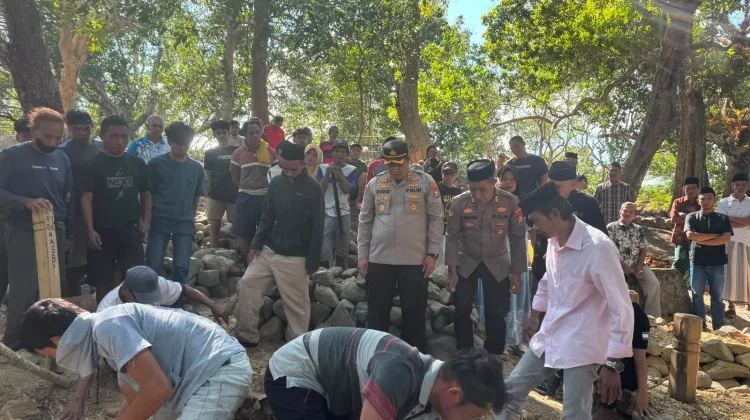 Kapolres Selayar Kawal Jenazah Korban KLM Nurul Salsa