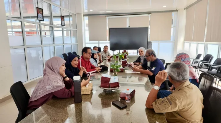 Produk Kriya Bulukumba Dilirik KAGAMA UGM untuk Dipamerkan di Serbia