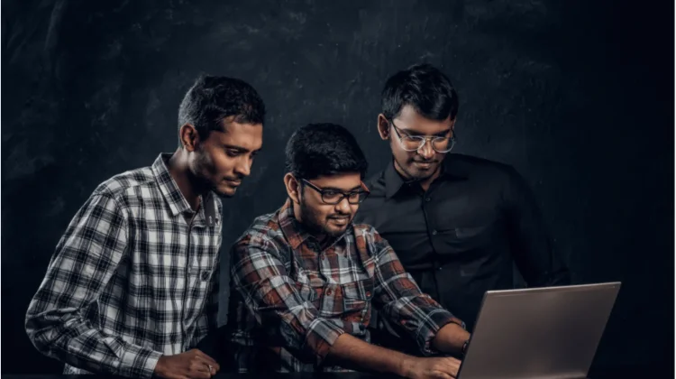 Mengapa India Banyak Melahirkan Programmer Handal? Ini Faktor Pendukungnya