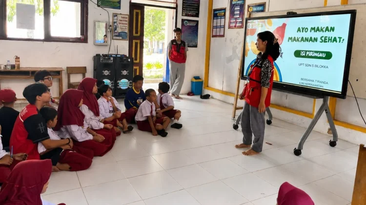 Program PESAT KKN-PK 69 Unhas Edukasi Isi Piringku di SDN Bilokka