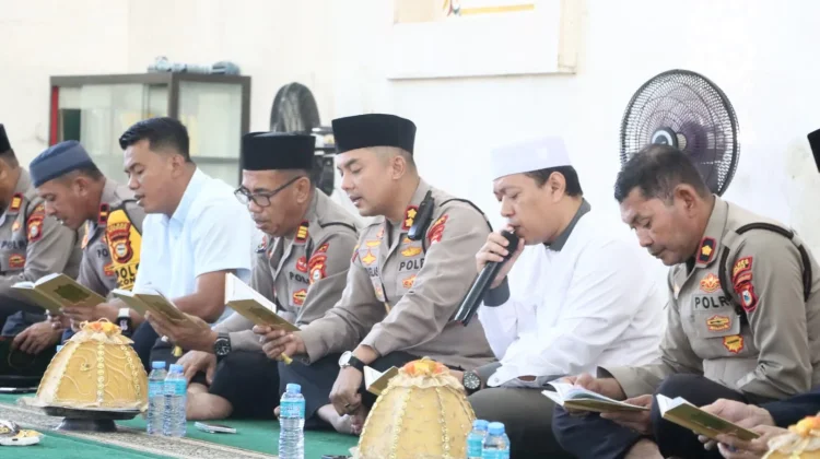 Akhiri Masa Jabatan dengan Syukur, Kapolres Maros Gelar Doa dan Zikir Bersama
