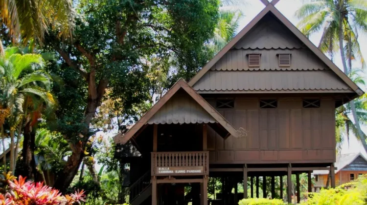 Antama Balla', Tradisi Memasuki Rumah Baru Suku Bugis-Makassar