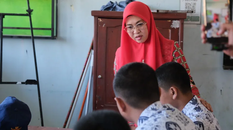 Bupati Gowa Tinjau Pembelajaran dan Fasilitas Sekolah di SMPN 1 Sungguminasa