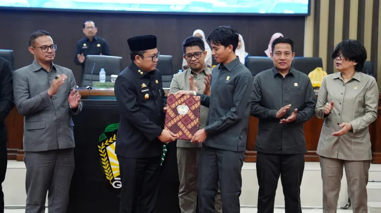 DPRD Gowa Sahkan Pertanggungjawaban APBD 2025 Menjadi Perda