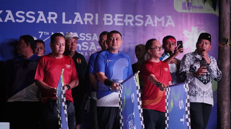 Munafri Lepas Peserta dan Ikut Ramaikan 10K Makassar SMAnSA Run 2026