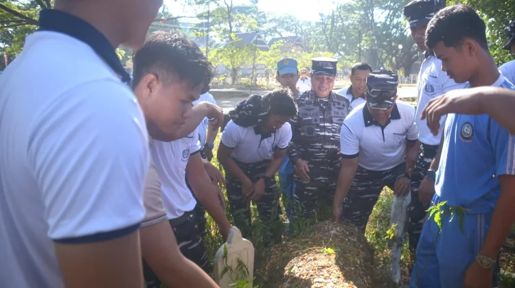 Sambut HUT RI, Kodaeral VI Gelar Karya Bakti di TMP Panaikang