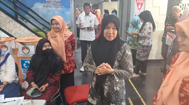 Kadinkes Makassar Apresiasi Kolaborasi DWP dan Korpri Gelar Donor Darah