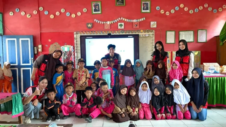 Mahasiswa KKN Unhas Edukasi Kesehatan Gigi Anak melalui Program MASSEPE di Sidrap