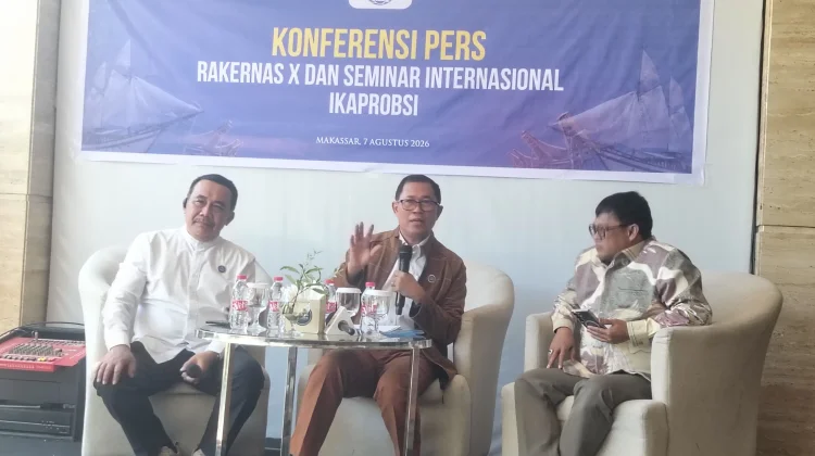 Rakernas X Ikaprobsi Bahas Penguatan Bahasa Indonesia di Era Global