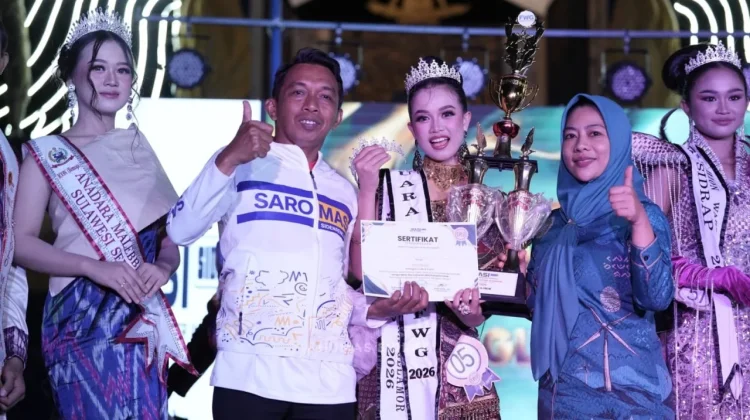 Fashion Wastra Glamour, Tradisi Bertemu Gaya Modern