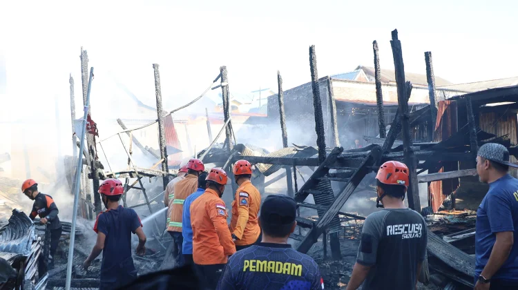 Tasming Hamid Tinjau Korban Kebakaran di Sumur Jodoh, Pastikan Bantuan Disalurkan