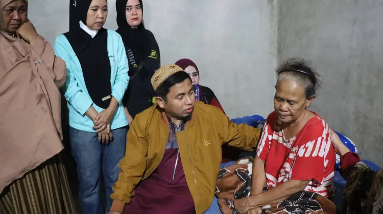 Tasming Hamid Tinjau Korban Kebakaran di Sumur Jodoh, Pastikan Bantuan Disalurkan