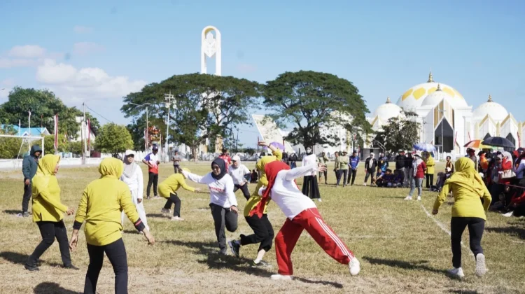 Semarak HUT ke-81 RI, Lomba Hadang Asing Meriahkan Selayar