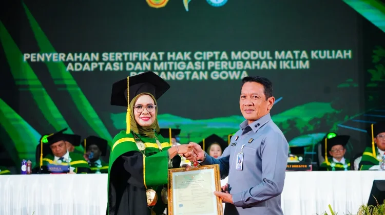 Kemenkum Serahkan Sertifikat Hak Cipta Modul Adaptasi Polbangtan Gowa