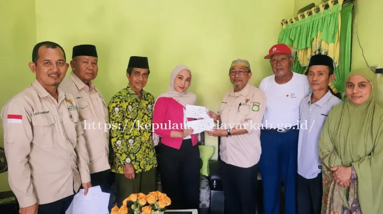 BAZNAS-DMI Selayar Santuni Anak Yatim Korban Kapal Tenggelam