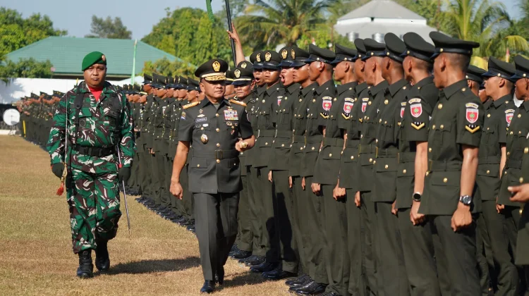 Pangdam XIV/Hasanuddin Lantik 324 Bintara Infanteri