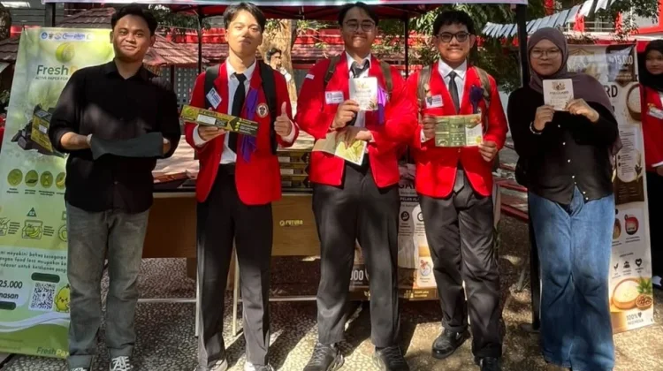 Tim PKM-K Universitas Hasanuddin Tarik Antusiasme Pengunjung Expo Lewat FreshPax