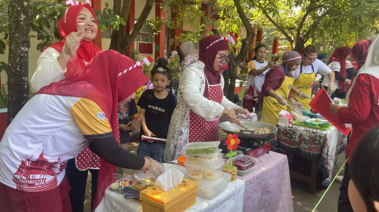 Meriahkan HUT RI, SD Percontohan PAM Gelar Lomba Masak Orang Tua dan Guru