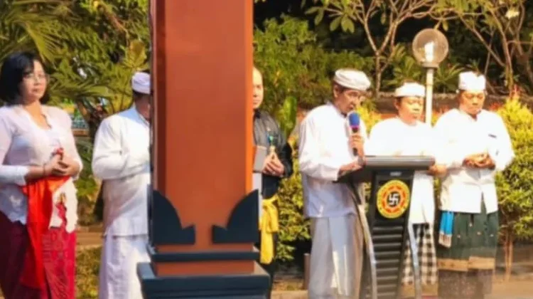 Dari Pura Giri Natha, Umat Hindu Makassar Panjatkan Doa untuk Kedamaian Indonesia