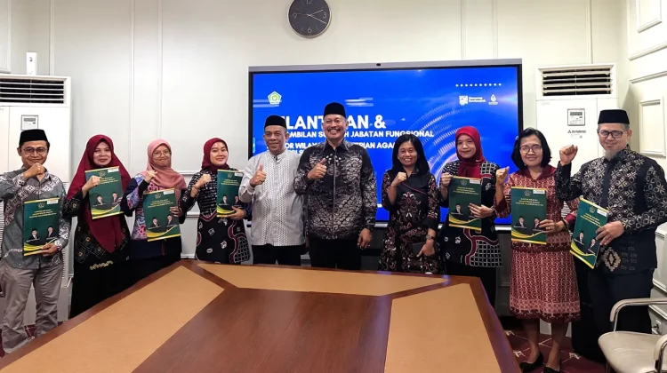 Lantik Tujuh Pejabat, Kemenag Sulsel Dorong ASN Bekerja dengan Integritas