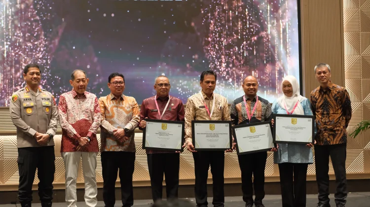 Diskominfo Makassar Raih Penghargaan Public Service of the Year Sulsel 2026