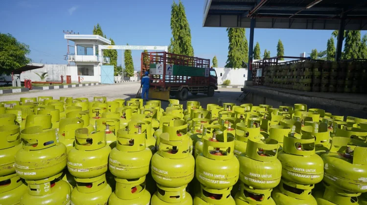 Pertamina Tambah Pasokan LPG 3 Kg hingga 65 Persen