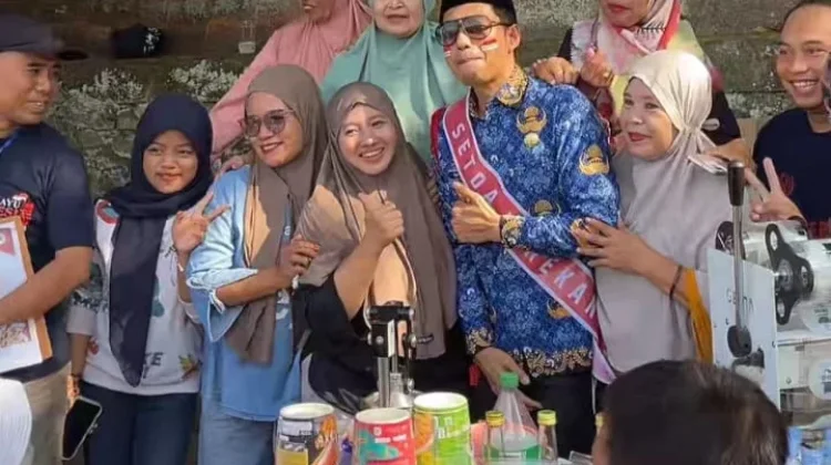 Meriahkan HUT RI ke-81, Bupati Enrekang jadi Peserta Gerak Jalan Indah