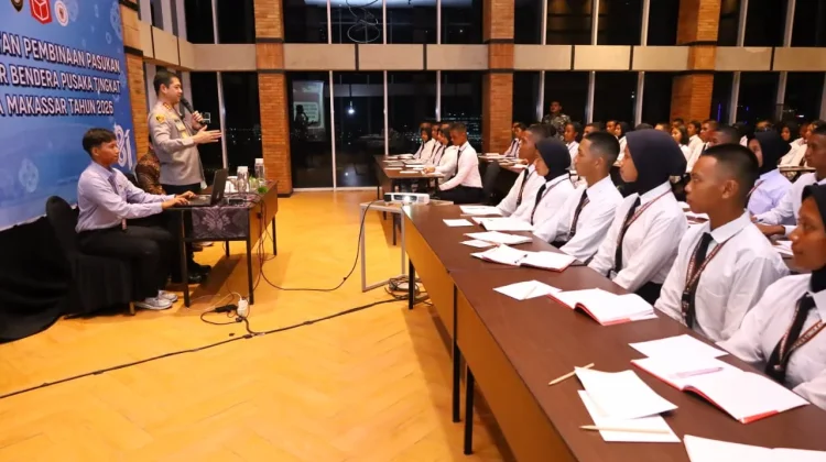 Kapolrestabes Makassar Bekali Pasukan Paskibra Tingkat Kota Makassar