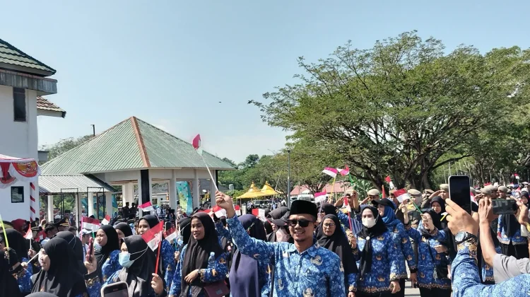 Hari Kemerdekaan, Pemda Lutra Gelar Parade Defile Pengamanan dan Program Asta Cita