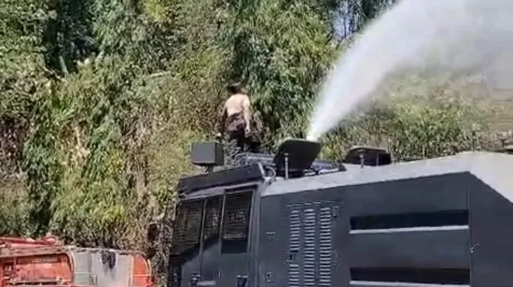 Polres Palopo Gerak Cepat Padamkan Kebakaran Lahan Sampoddo