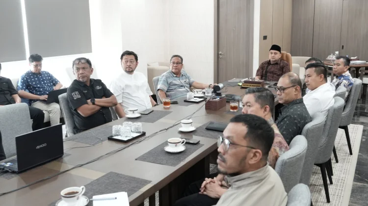 Wali Kota Makassar-Dirut Transjakarta Bahas Pengembangan Sistem Layanan Bus