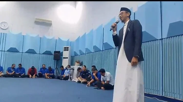 RRI Makassar Gelar Pengajian Rutin dan Pelepasan Pegawai Purna Bakti