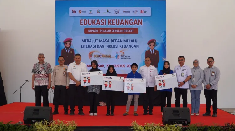 OJK Sulselbar Perkuat Inklusi Keuangan Pelajar lewat Sekolah Rakyat