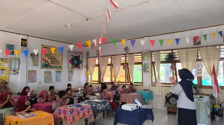 FAME Sulsel Edukasi Siswa Lakkang Sehat Bijak Finansial