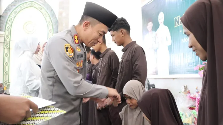 Maulid Nabi di Masjid Agung Maros, Polres Maros Tanamkan Keteladanan Rasulullah