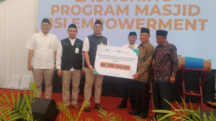 Masjid Baiturrahman Panakkukang Terima Bantuan untuk Pemberdayaan UMKM dari BSI