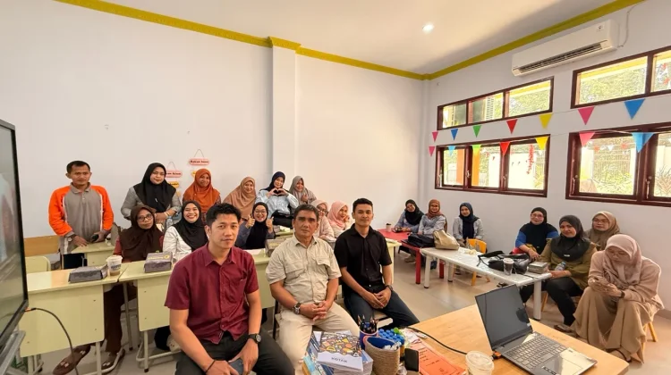 UNM Dampingi Guru Kembangkan Pembelajaran Digital Berbasis Kemandirian Siswa