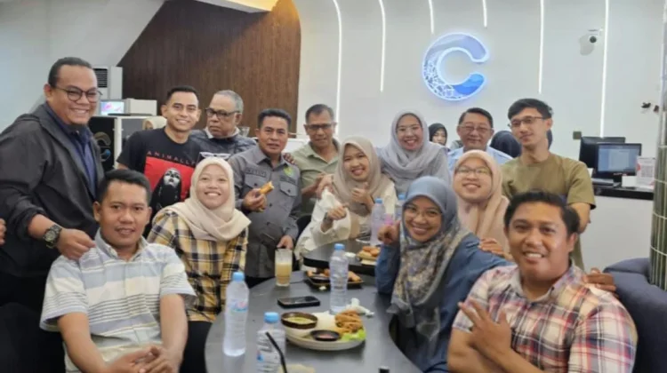 Kajari Maros Temui Puluhan Wartawan, Bahas Pajak, Perkara Hukum hingga Jaga Desa