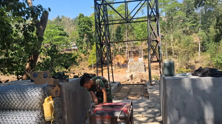 Pembangunan Jembatan Gantung Bungaya Capai Progres 87,85 Persen