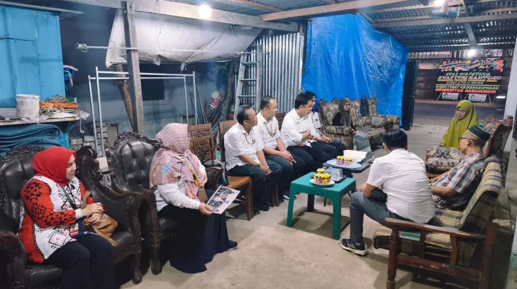 Wujud Empati, Pimpinan Fakultas Kehutanan Unhas Kunjungi Rumah Duka Maba 2026