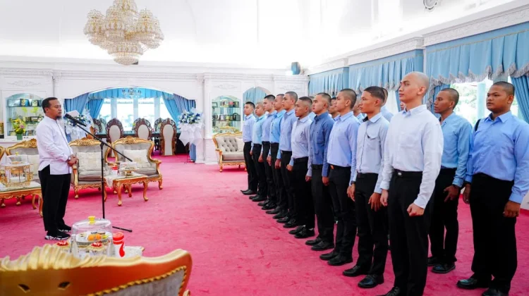 Gubernur Sulsel Lepas 20 Taruna Penerbangan Berbeasiswa