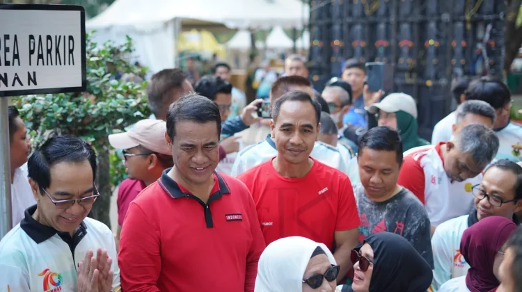 Kemenkum Sulsel Semarakkan Fun Walk Peringatan Dies Natalies ke 70 Unhas