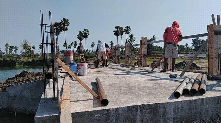 Jembatan Beton Pabbundukang Gowa Capai Progres 78 Persen