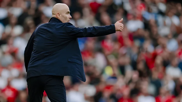 Manchester City Tundukkan Manchester United Dengan 10 Pemain