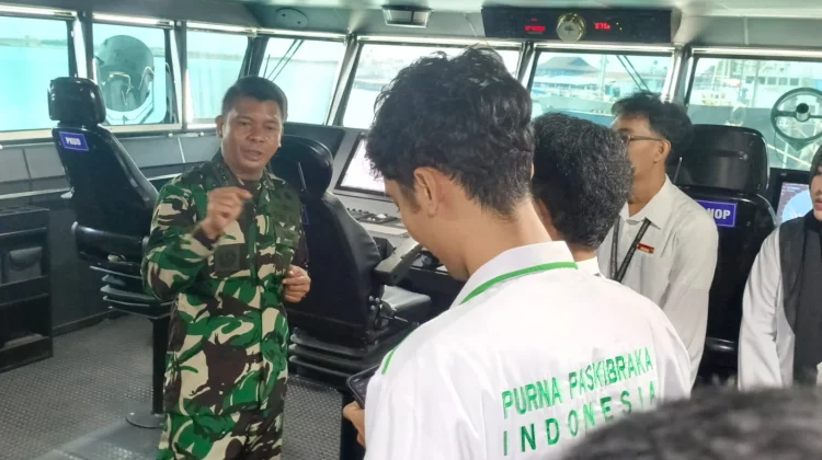 Belajar di Kapal Perang, Purna Paskibraka Makassar Dapat Wawasan Kebaharian