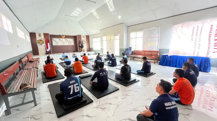 Bukan Sekadar Olahraga, Yoga Jadi Jalan Menenangkan Diri di Rutan