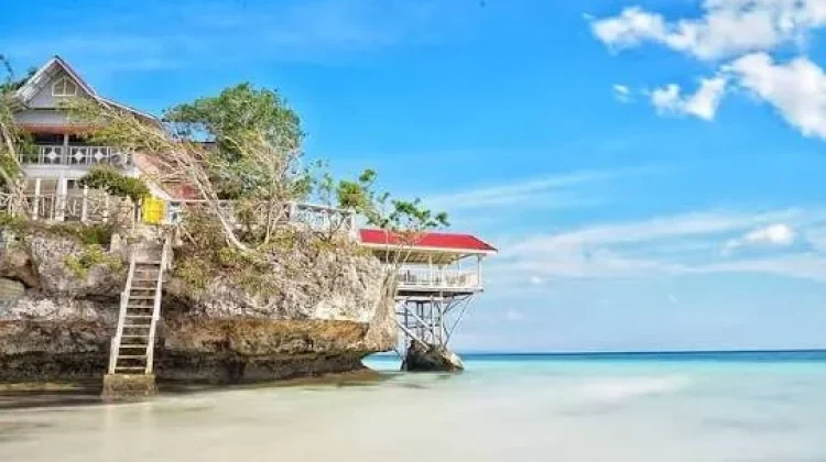 Pesona Pantai Bira: Surga Pasir Putih dan Laut Jernih di Bulukumba